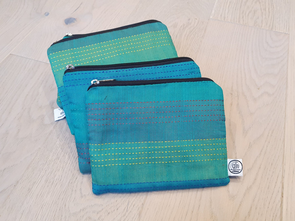Mini zip clutch