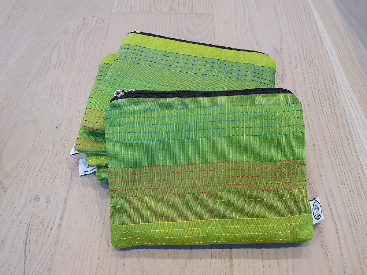 Mini zip clutch