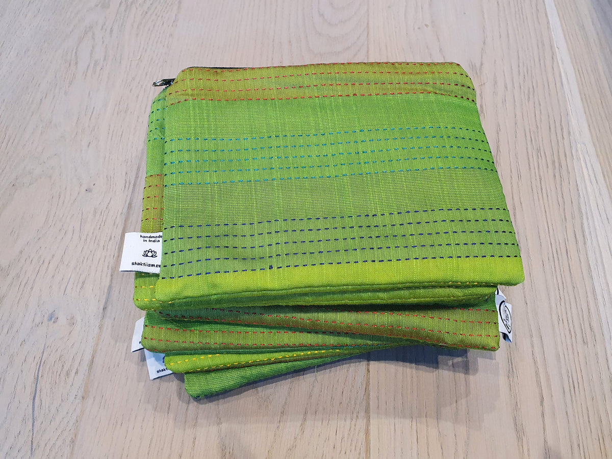 Mini zip clutch