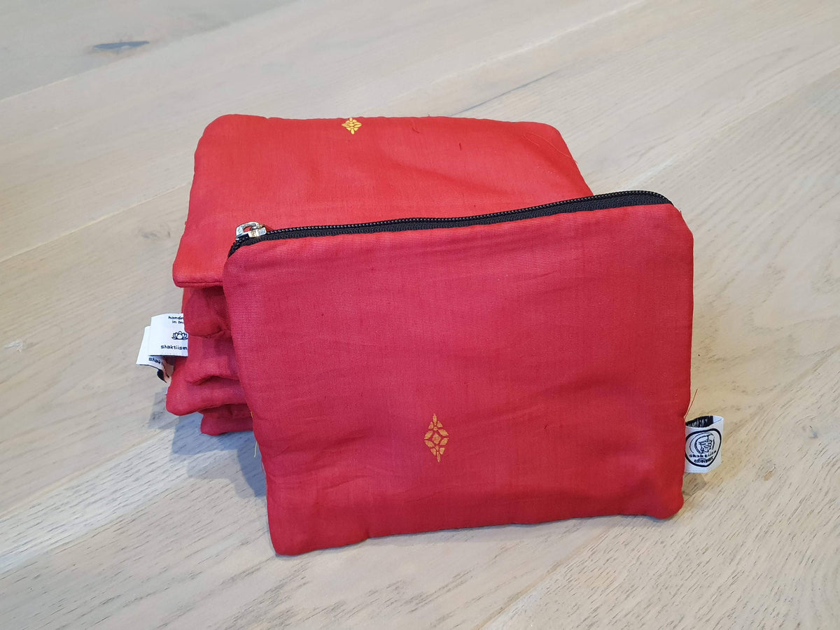Mini zip clutch