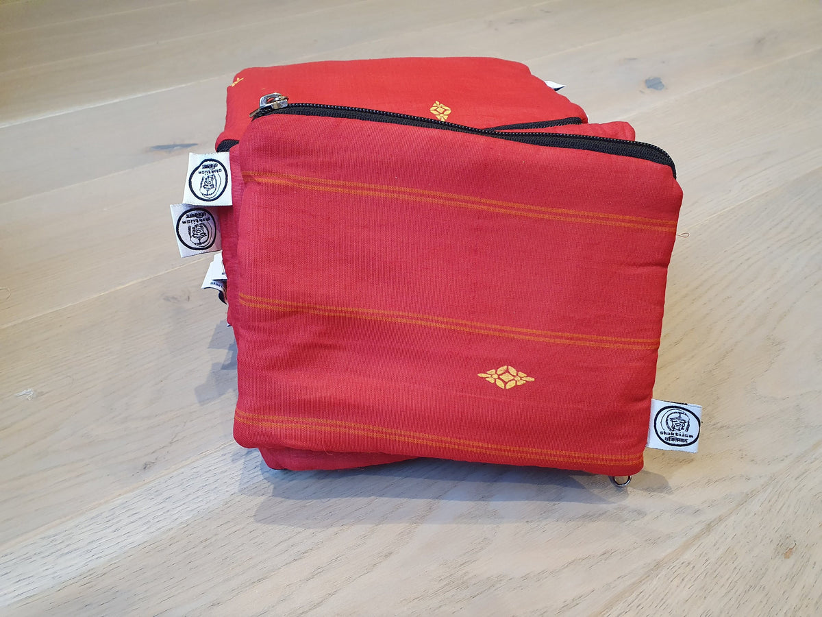 Mini zip clutch