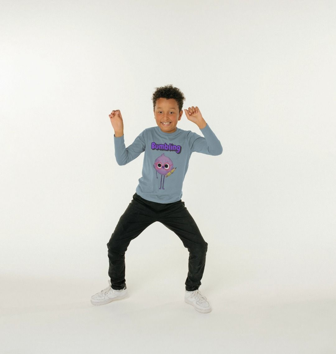 Organic Childrens Long-Sleeved T-shirt (Bumbling)