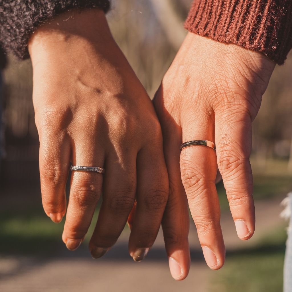 Adjustable Silver Plain Couple Promise Band Zircon Ring Set