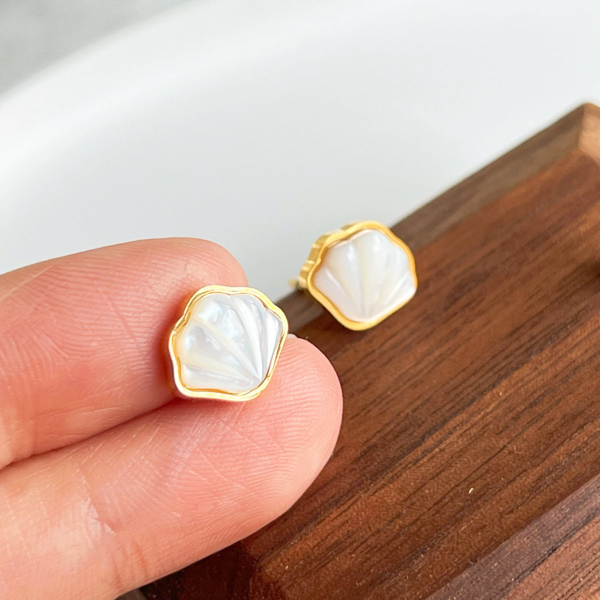 Natural Seashell Stud Earrings