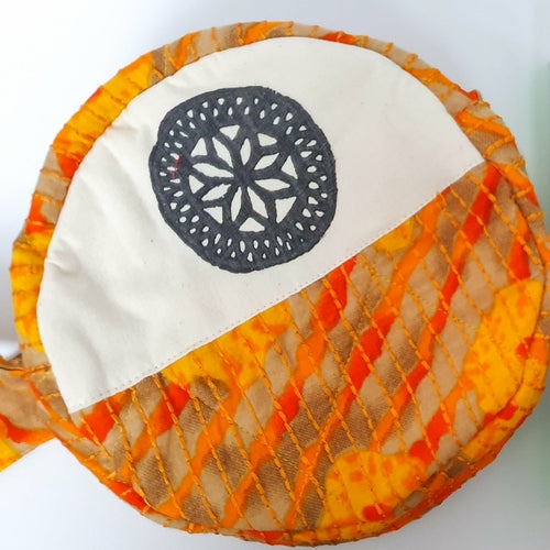 Round sari shoulder bag