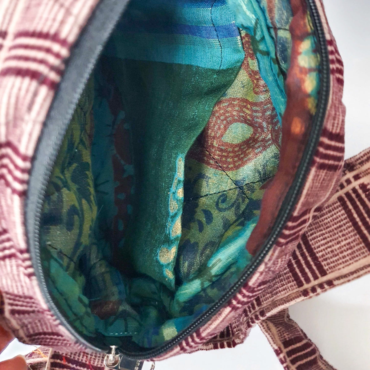 Round sari shoulder bag