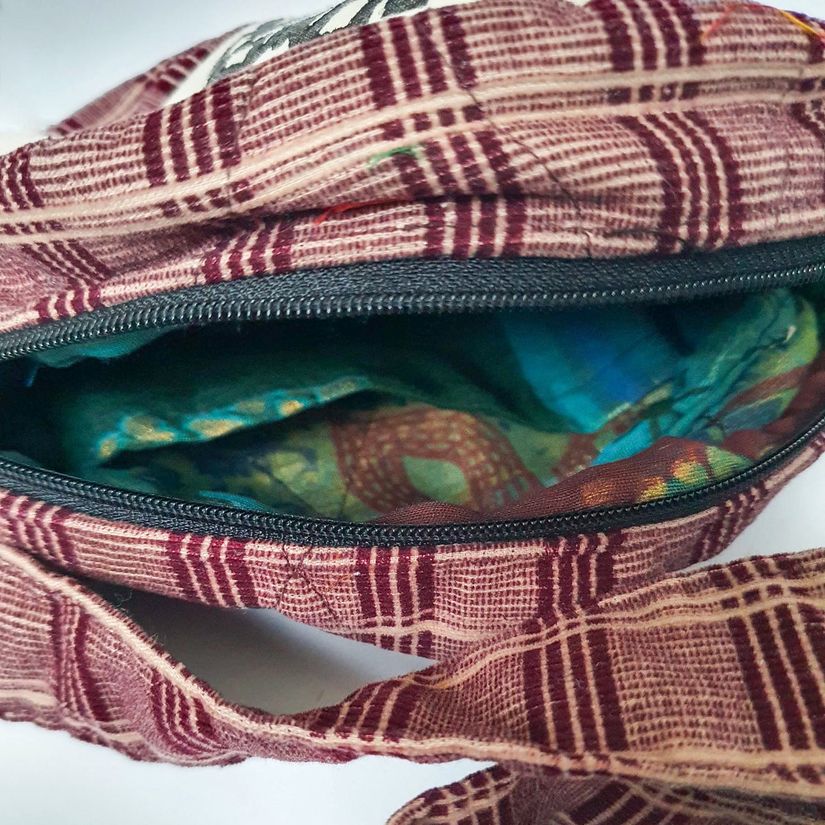 Round sari shoulder bag
