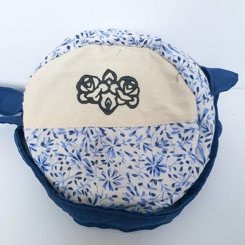 Round sari shoulder bag